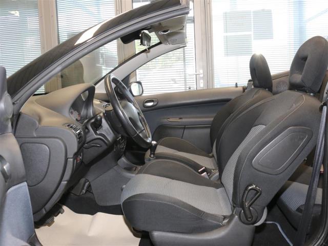 Peugeot 206 CC  für nur 2.650,- € bei Hoffmann Automobile in Wolfsburg kaufen und sofort mitnehmen - Bild 10